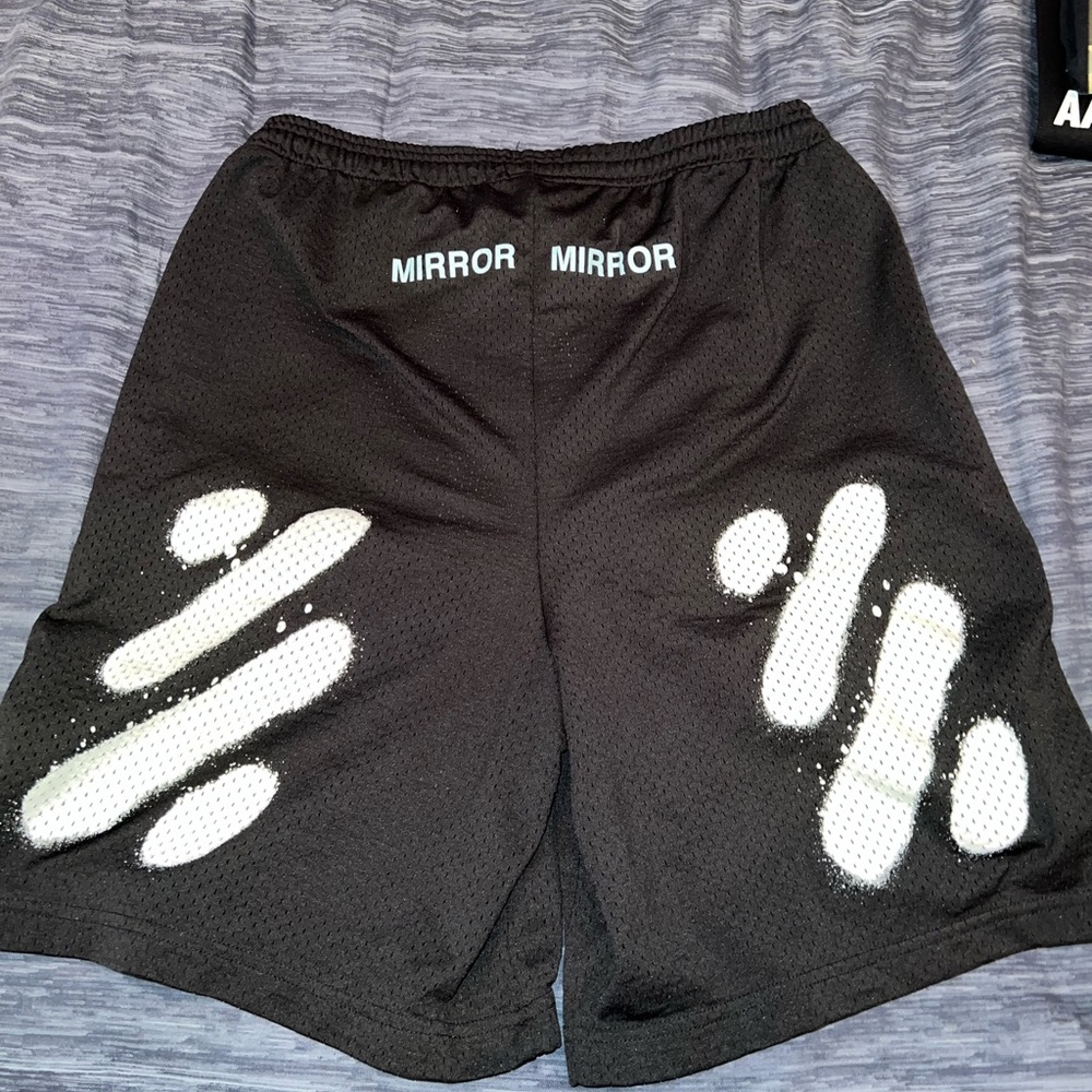 Off-white Shorts - Picture 2 of 3